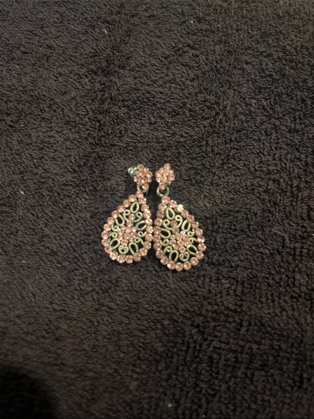 Beautiful pink sparkly silver tone earrings.
